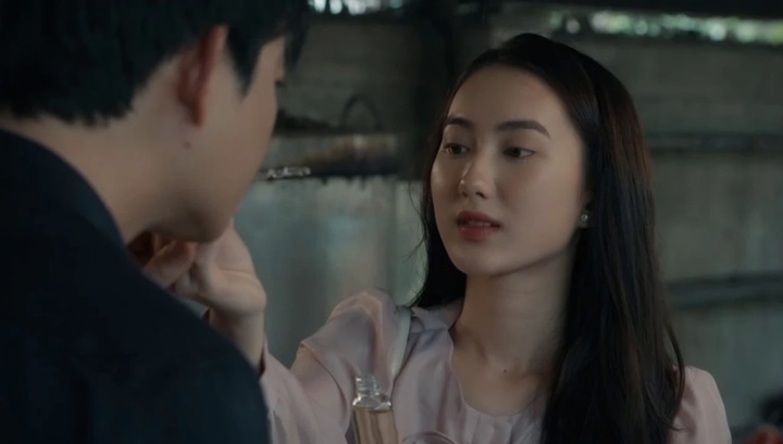 Diễn vi&ecirc;n L&ecirc; Trần Thanh T&acirc;m vai ' tiểu tam ' g&acirc;y tranh c&atilde;i trong phim Dưới &ocirc; cửa s&aacute;ng đ&egrave;n - Ảnh 7.