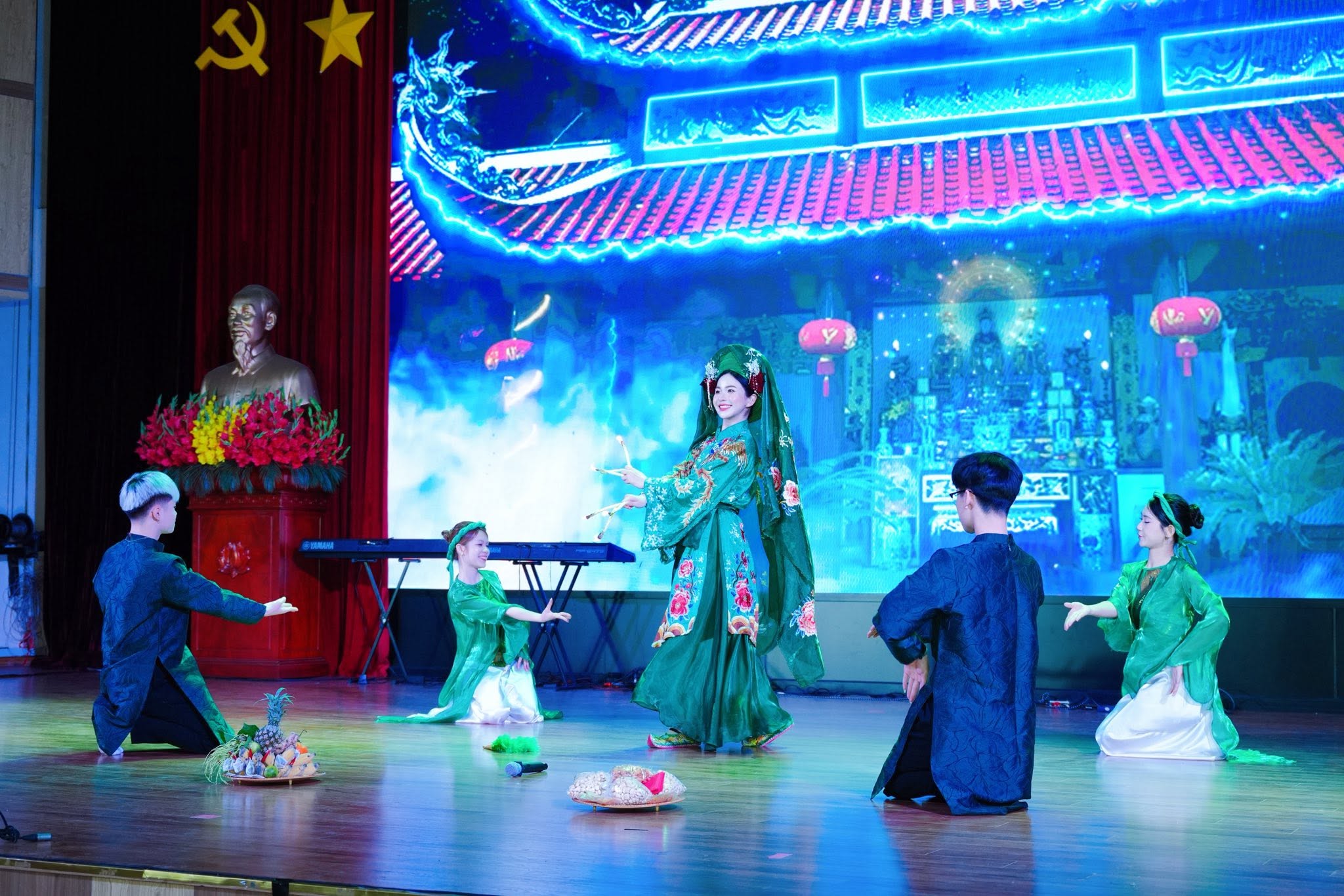 Nữ MC Ho&agrave;ng Thị Linh qu&ecirc; Thanh H&oacute;a g&acirc;y ch&uacute; &yacute; tại Miss Grand Vietnam 2026 - Ảnh 11.