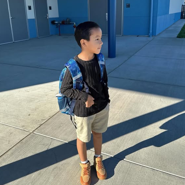 2 con trai Hoa hậu Phạm Hương càng lớn càng điển trai, sống trong môi trường chuẩn 'rich kid' tại Mỹ - Ảnh 6.