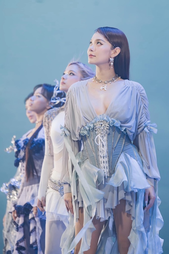 Minh Hằng 'Một vòng trái đất' cuộc sống hiện tại ra sao? - Ảnh 3. Minh Hằng 'Một vòng trái đất' cuộc sống hiện tại ra sao? - Ảnh 3.