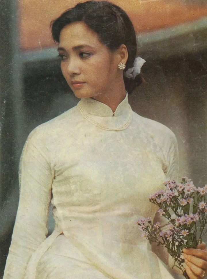 NSND L&ecirc; Khanh: Cuộc sống hạnh ph&uacute;c b&ecirc;n chồng Sau 30 năm kh&ocirc;ng c&oacute; lễ cưới - Ảnh 1.