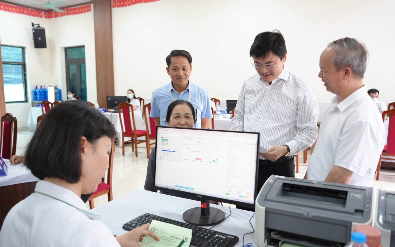 H&agrave; Nội hỗ trợ người gi&agrave; v&agrave; người mắc bệnh m&atilde;n t&iacute;nh với bảo hiểm y tế từ th&aacute;ng 7 / 2026 - Ảnh 1.