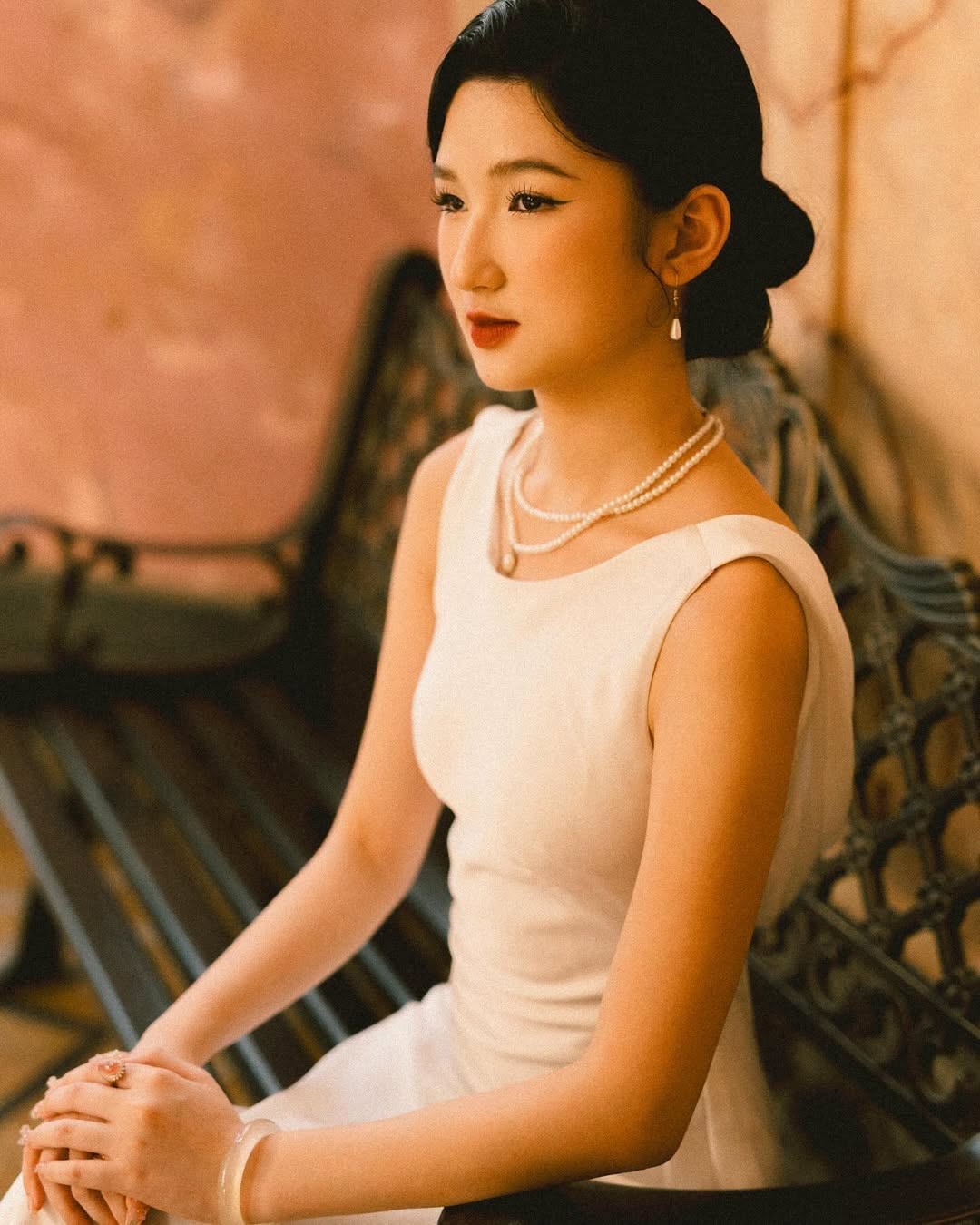 Nữ người mẫu Tr&agrave; My v&agrave; vai diễn Nam Phương Ho&agrave;ng hậu trong Ho&agrave;ng hậu cuối c&ugrave;ng - Ảnh 4.