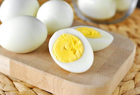 Những lợi ích bất ngờ khi phụ nữ ăn trứng hàng ngày không phải ai cũng biết - Ảnh 3.