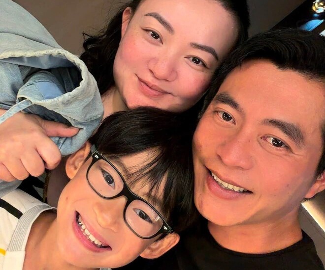 Xu&acirc;n Mai "con c&ograve; be b&eacute;" hiếm hoi chia sẻ ảnh b&ecirc;n chồng v&agrave; con trai lớn, tiết lộ c&aacute;ch giữ tiếng Việt cho 3 con ở Mỹ - Ảnh 1.