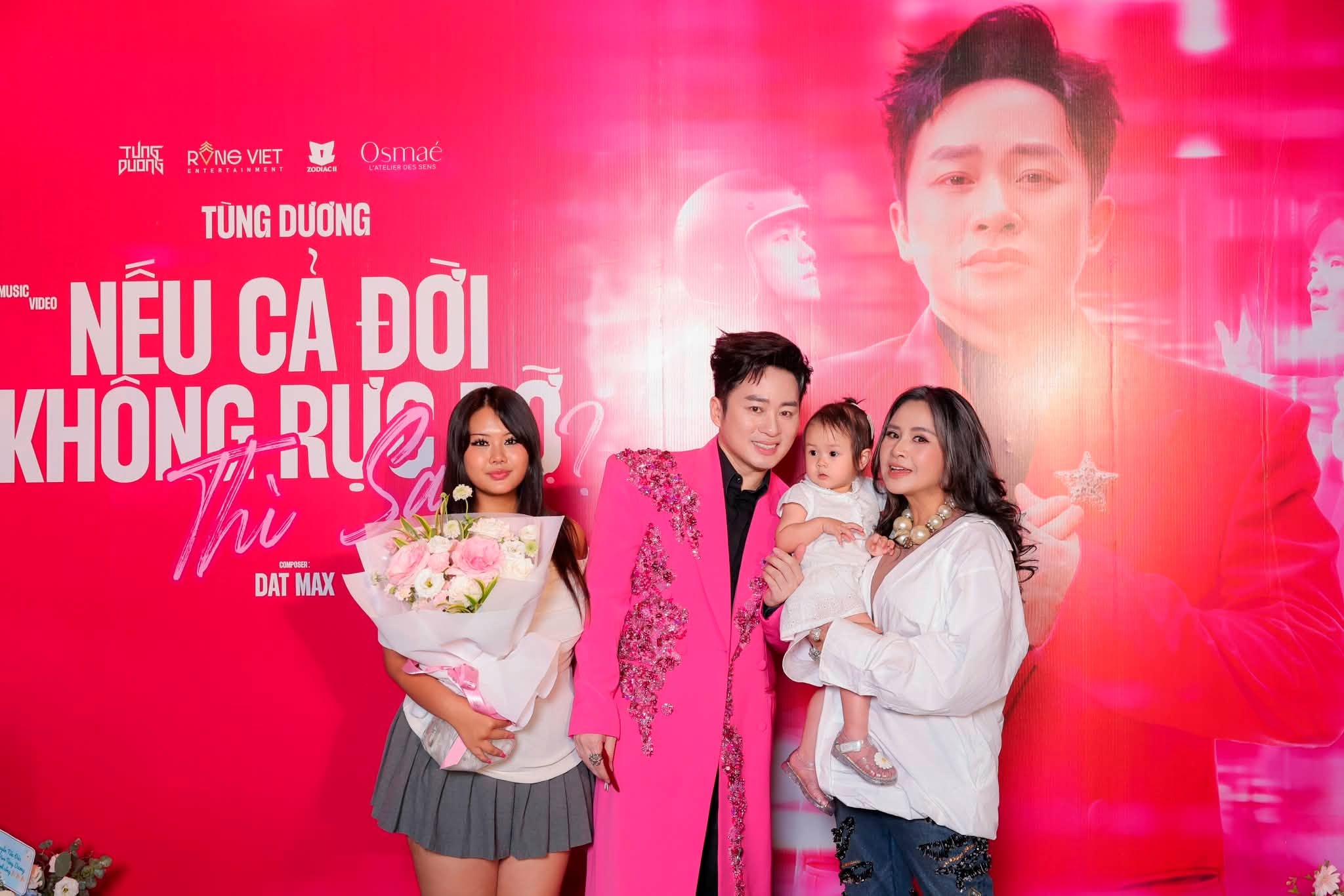 Phương Oanh g&acirc;y ch&uacute; &yacute; với h&igrave;nh ảnh mới , Việt Hương lần đầu mặc v&aacute;y cưới Ở U50 - Ảnh 4.