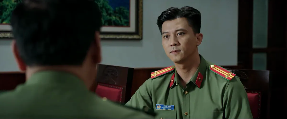 Điều bất ngờ về nam diễn viên Trung tá công an trong 'Trời cao nguyên xanh' - Ảnh 10.