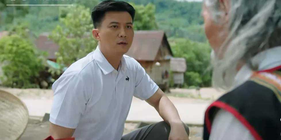 Điều bất ngờ về nam diễn viên Trung tá công an trong 'Trời cao nguyên xanh' - Ảnh 11.