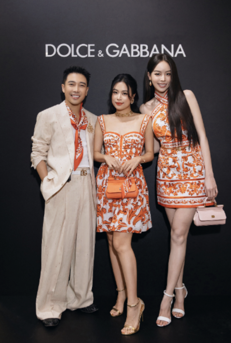 Ho&agrave;ng th&ugrave;y Linh v&agrave; Lương th&ugrave;y Linh: Sắc đẹp rạng rỡ tại sự kiện Dolce&Gabbana - Ảnh 6.