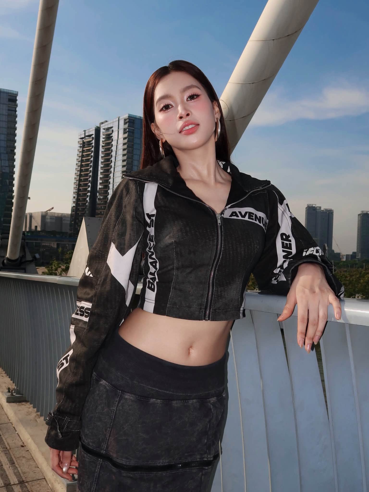 Đạt G và Bảo Ngọc kỷ niệm một năm ngày cưới cùng Hoa hậu Tiểu Vy xinh đẹp - Ảnh 2.