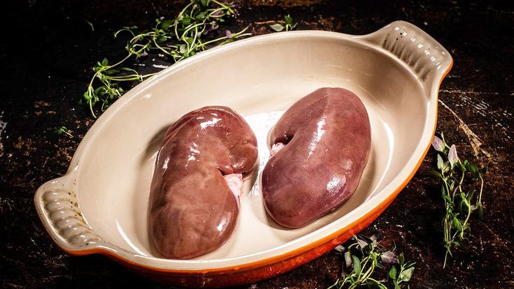 Cật lợn có thực sự là món 'bổ thận'? Chuyên gia dinh dưỡng nói gì? - Ảnh 1.