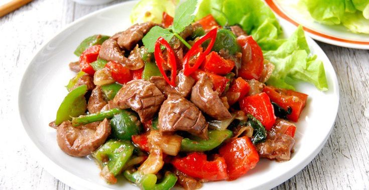 Cật lợn có thực sự là món 'bổ thận'? Chuyên gia dinh dưỡng nói gì? - Ảnh 2.