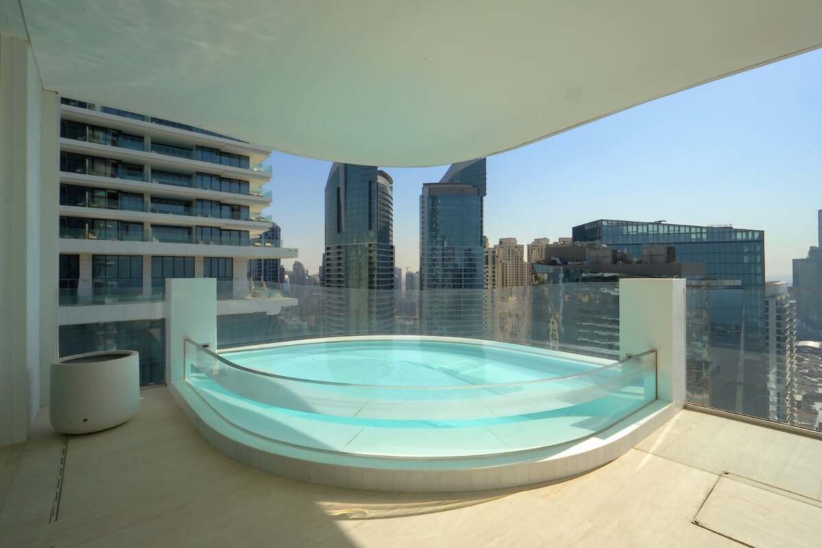 Cuộc sống xa hoa của Kha Mỹ V&acirc;n tại Dubai với chồng T&acirc;y v&agrave; căn hộ 130 tỷ đồng - Ảnh 7.