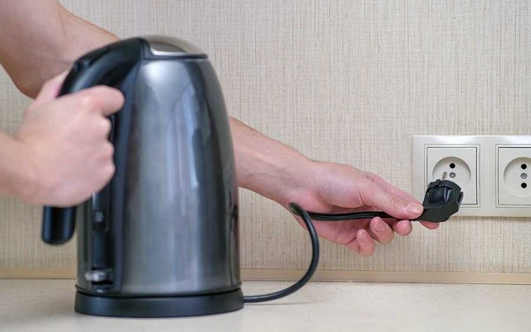 Nhà vệ sinh bốc mùi khó chịu, thử ngay 5 cách "thần kỳ" giúp không gian luôn thơm mát - Ảnh 6.