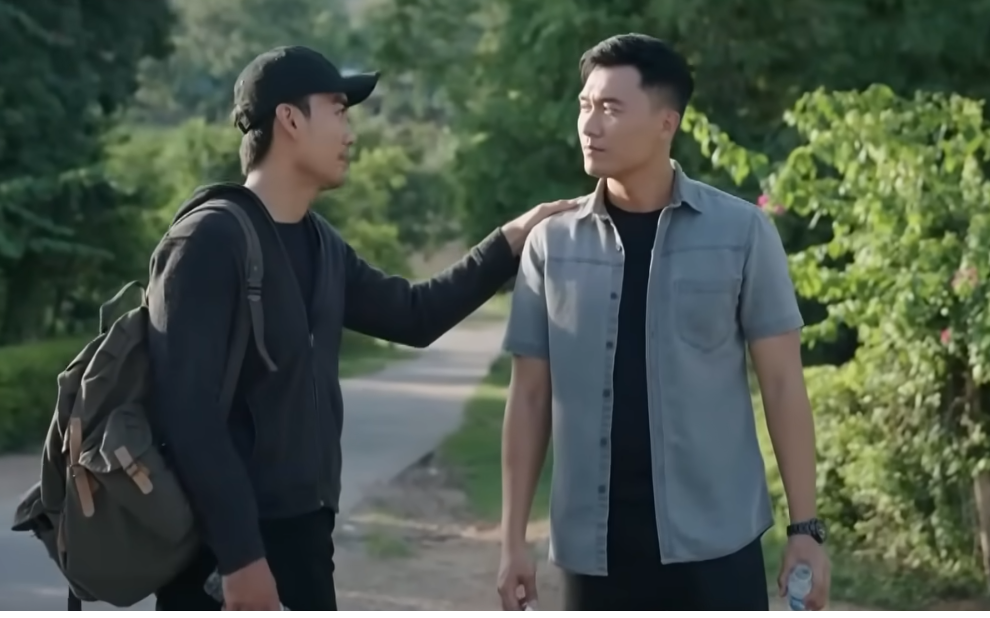 'Tổng t&agrave;i' đến nh&agrave; tặng qu&agrave;, &ocirc;ng Đăng (NSƯT Ch&iacute; Trung) phũ ph&agrave;ng đuổi về - Ảnh 5.