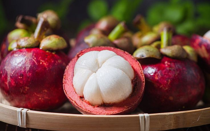 Ăn t&ocirc;m tưởng chỉ c&oacute; lợi, nhưng 5 nh&oacute;m người n&agrave;y c&agrave;ng ăn c&agrave;ng dễ gặp rủi ro - Ảnh 2.