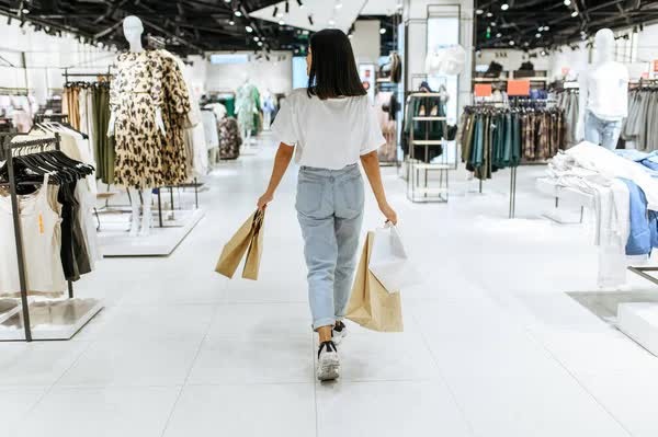 Từ ng&agrave;y ngừng mua 5 thứ n&agrave;y, t&ocirc;i tiết kiệm được số tiền khiến ch&iacute;nh m&igrave;nh bất ngờ - Ảnh 1.