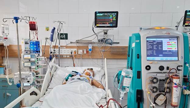 Nguy kịch v&igrave; uống thuốc nhờ bạn mua tr&ecirc;n mạng - Ảnh 1.