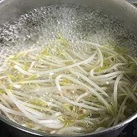 Th&aacute;i nhỏ 3 nguy&ecirc;n liệu n&agrave;y rồi đem nấu th&agrave;nh m&oacute;n canh: Vị chua ngọt thanh m&aacute;t, thơm ngon cực đưa cơm- Ảnh 7.