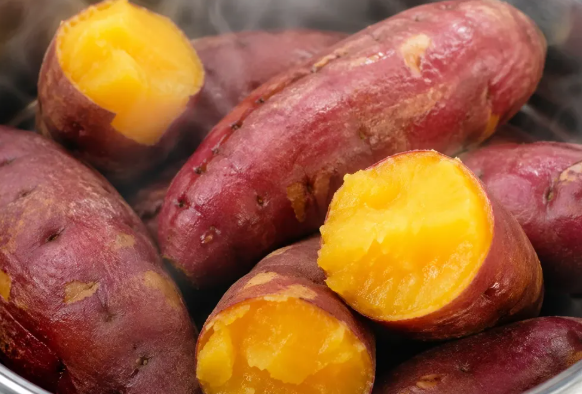 Bật mí 11 thực phẩm giúp xương chắc khỏe như sắt, ngừa loãng xương cực tốt - Ảnh 1.