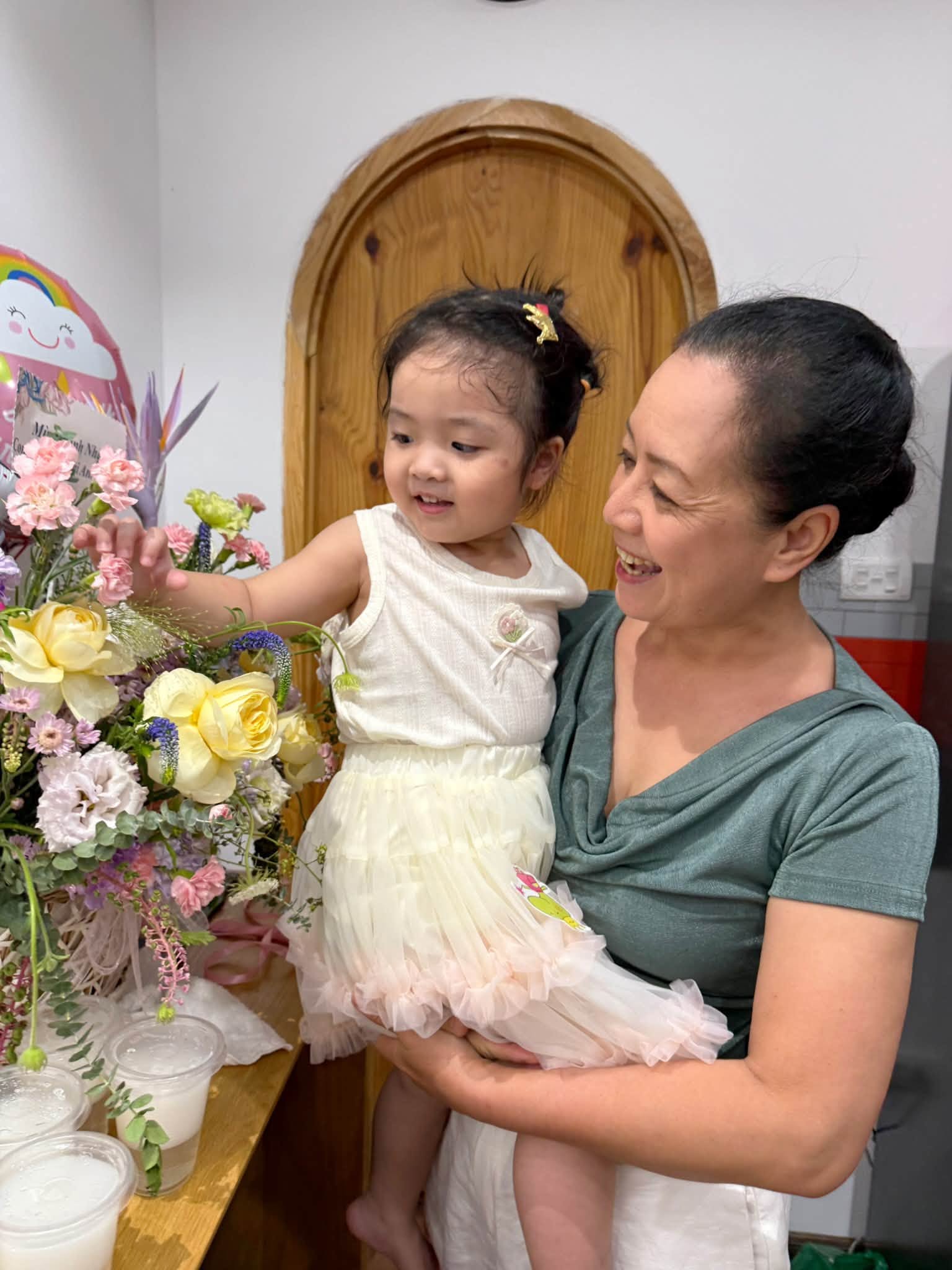 Con gái H'Hen Niê, cháu ngoại NSƯT Chiều Xuân gây chú ý - Ảnh 5.