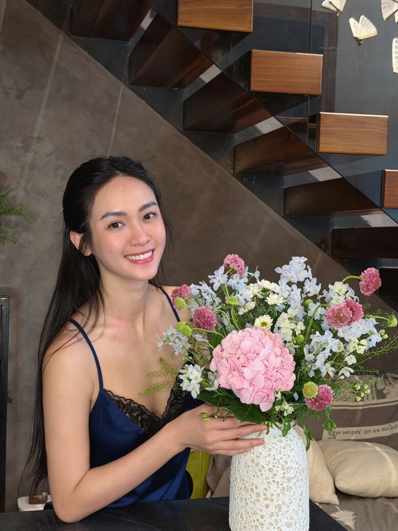 Bạn g&aacute;i tin đồn của thiếu gia Đức Phạm g&acirc;y ch&uacute; &yacute; với sở th&iacute;ch cắm hoa, gu thẩm mỹ thanh lịch được nhiều người khen ngợi - Ảnh 12.