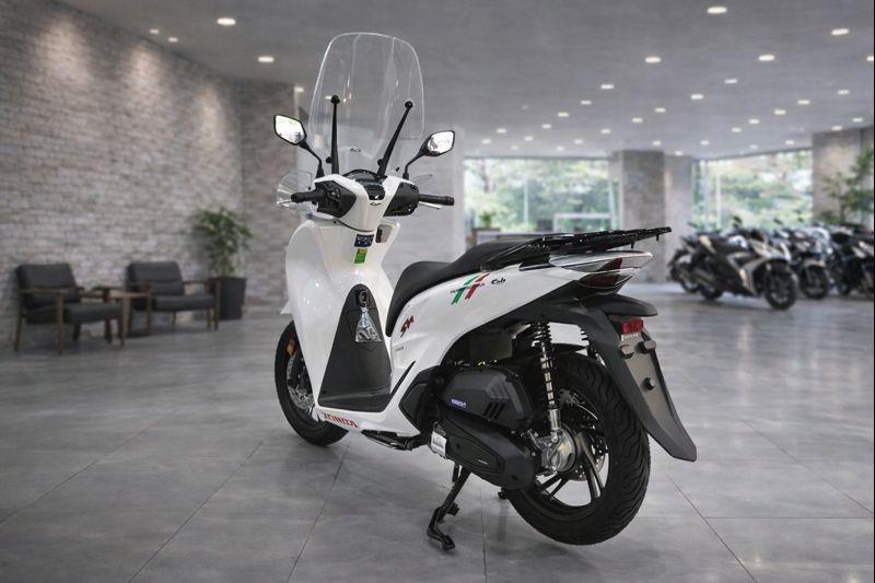 Honda SH 150i nhập khẩu giảm giá sốc: Cơ hội mua xe tay ga 2026 - Ảnh 3.