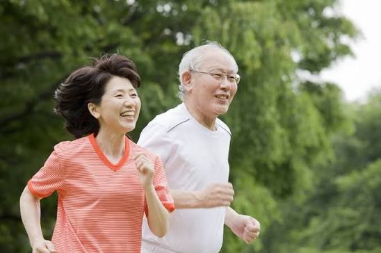 Ngoài 70 tuổi, tôi mới hiểu: Tuổi già muốn được bình yên thì yêu con cần phải giữ 2 nguyên tắc - Ảnh 2.