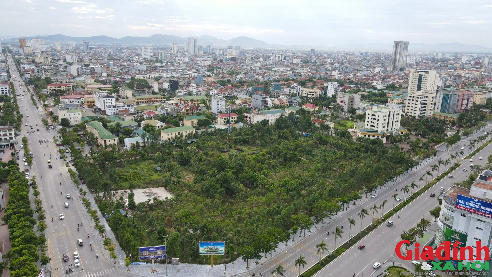 Sau hơn 10 năm bỏ hoang, khu 'đất vàng' ở Nghệ An được đấu giá hơn 824 tỉ đồng - Ảnh 1.