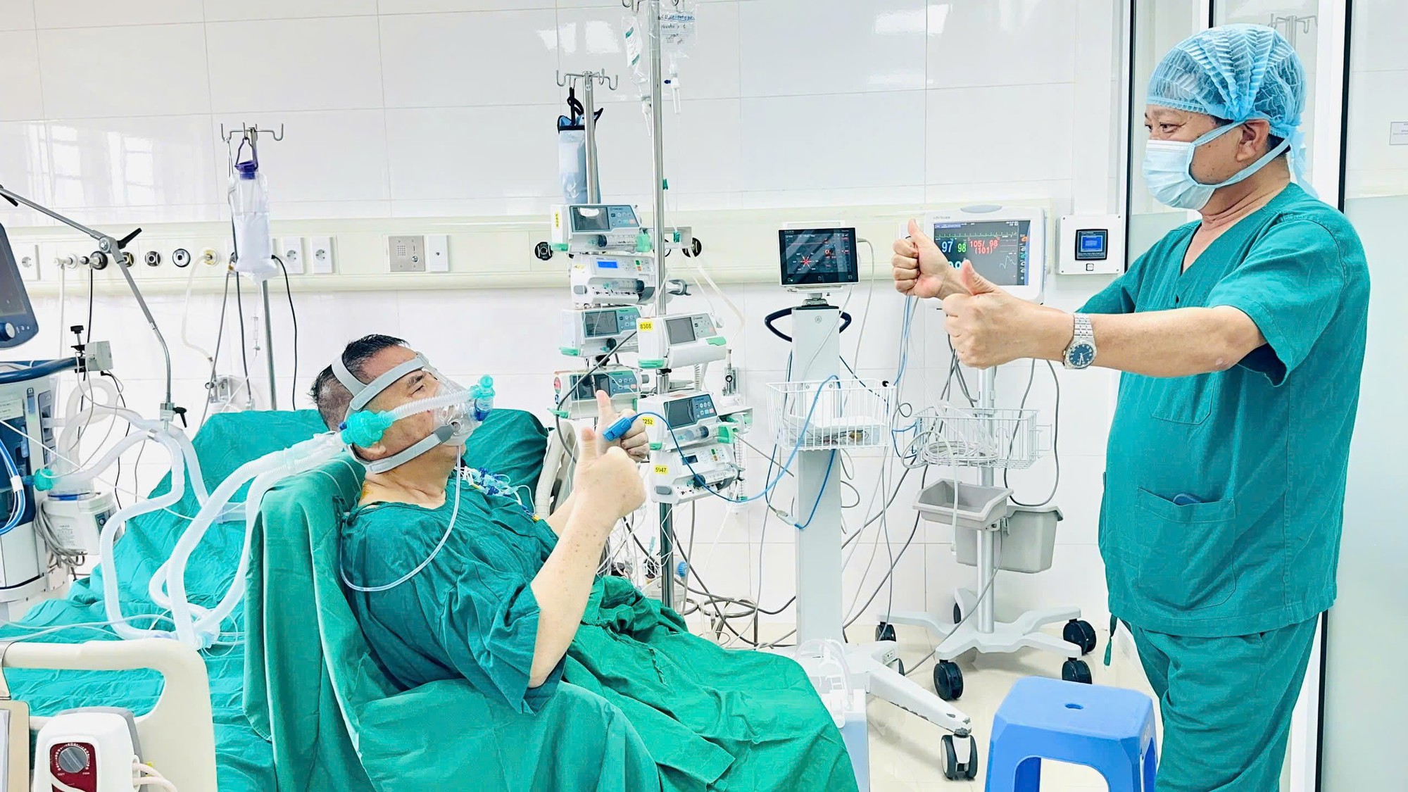 Mang b&igrave;nh oxy đi từ Nam ra Bắc, người đ&agrave;n &ocirc;ng được hồi sinh từ l&aacute; phổi của c&ocirc; g&aacute;i 22 tuổi - Ảnh 4.