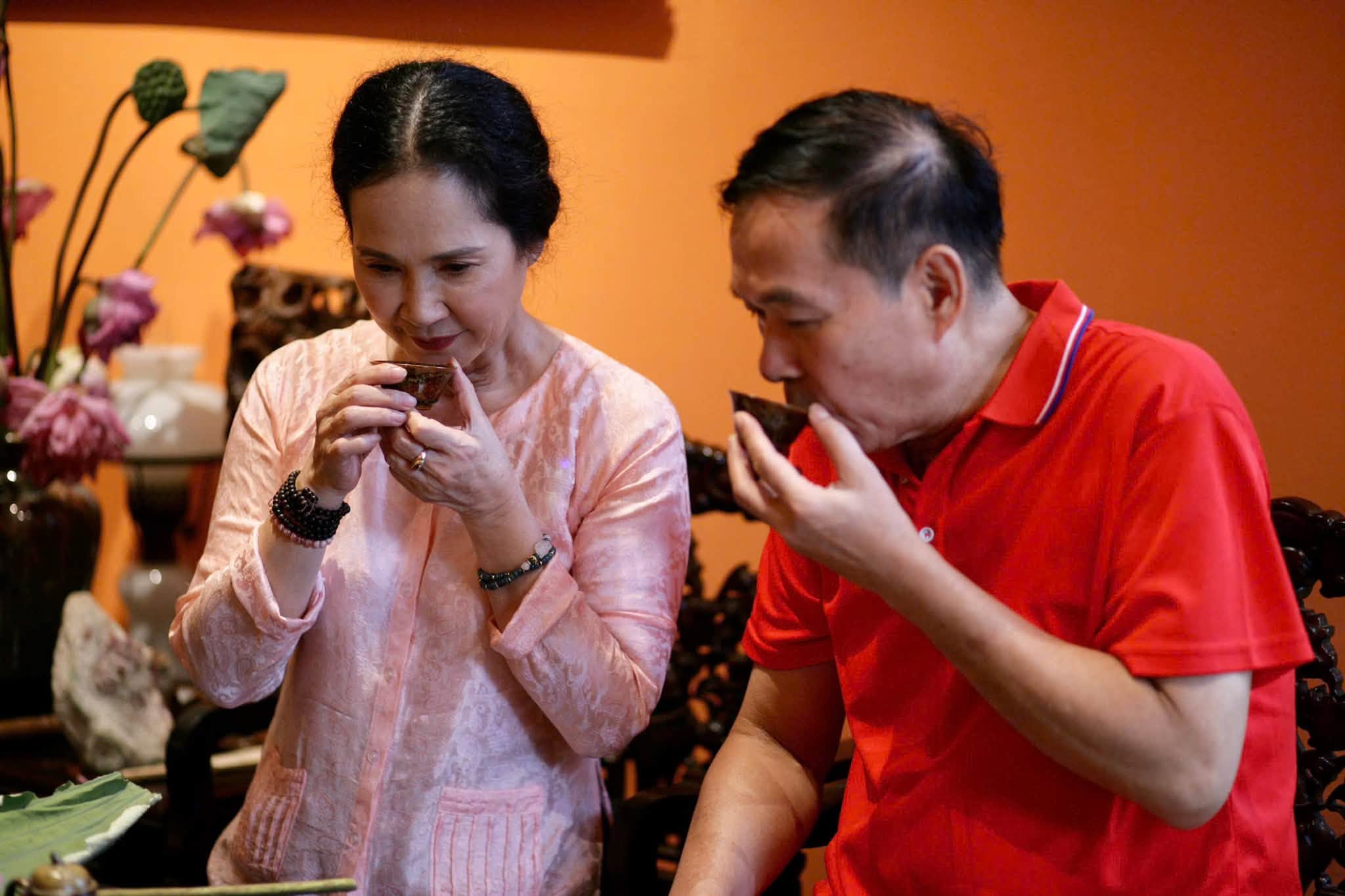 Thanh Thảo cùng con gái nghỉ hè tại Tây Ban Nha , Trương Quỳnh Anh gây sốt - Ảnh 4.