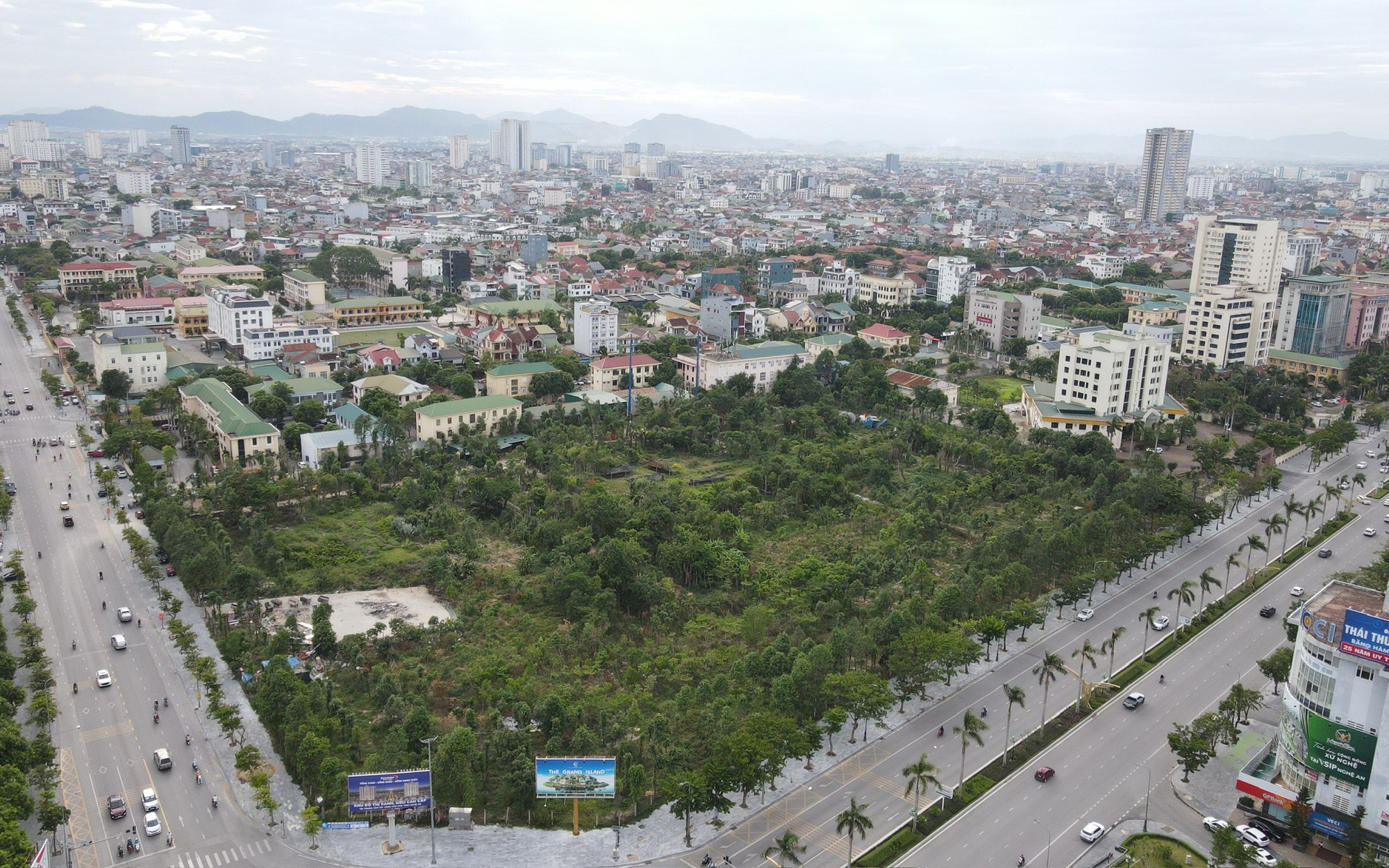Đất vàng từng quy hoạch Trung tâm hành chính Nghệ An được đấu giá 829 tỉ đồng - Ảnh 2.