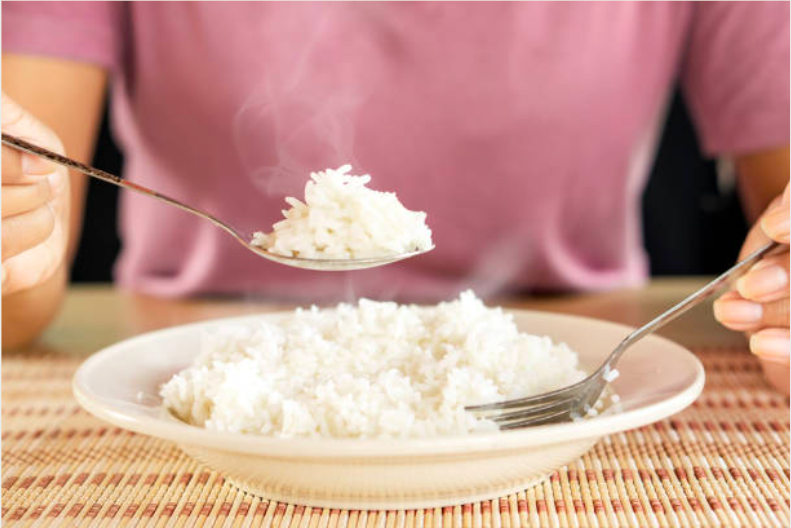 Sau tuổi 60 giảm bớt cơm trắng, cơ thể có thể nhận được 5 lợi ích này - Ảnh 4.