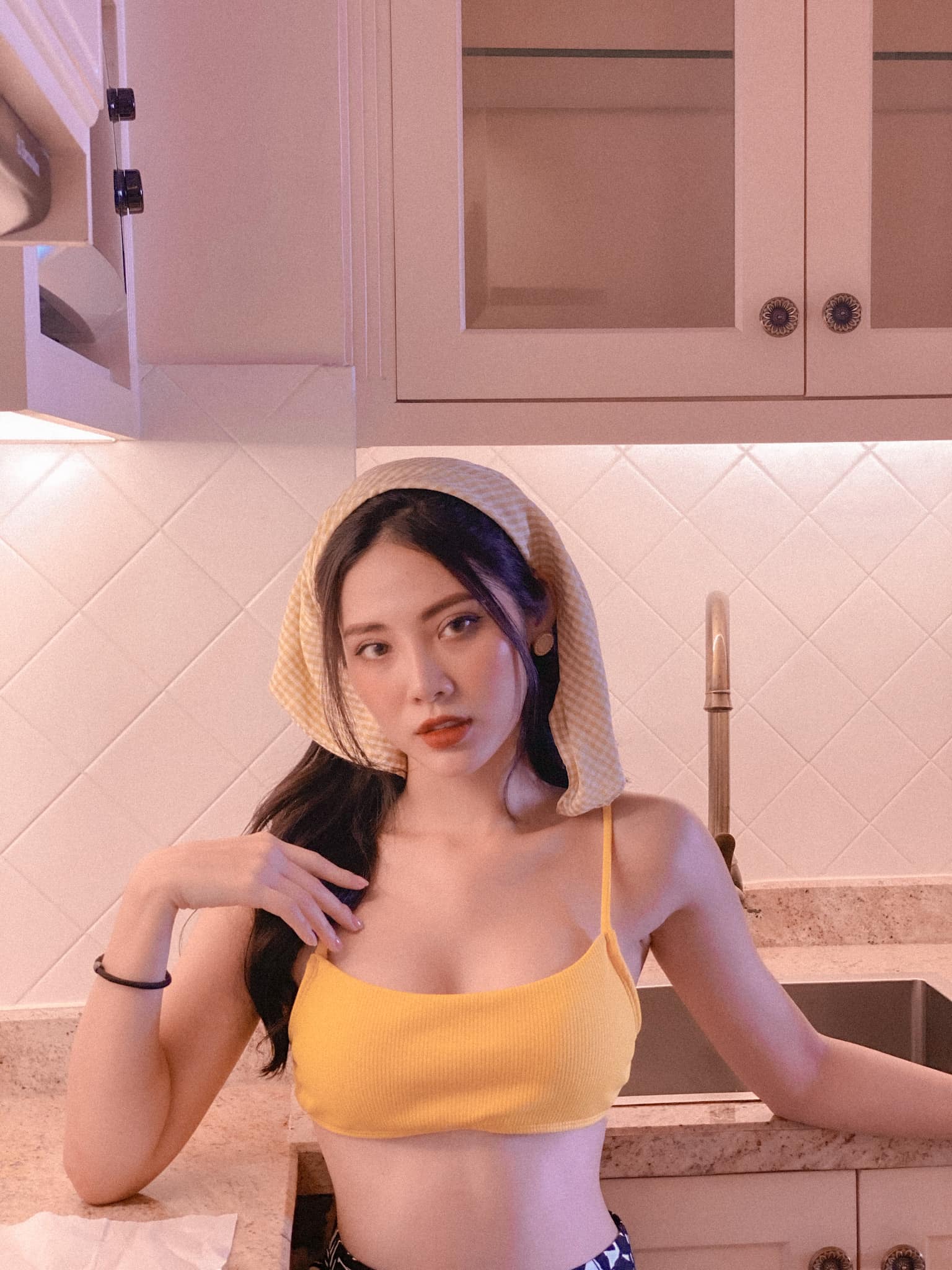 Nữ diễn vi&ecirc;n qu&ecirc; Quảng Ninh bạn g&aacute;i &ocirc;ng tr&ugrave;m trong phim 'Lửa trắng', l&agrave; diễn vi&ecirc;n m&uacute;a từng đ&oacute;ng 'G&aacute;i ng&agrave;n đ&ocirc;' - Ảnh 3.