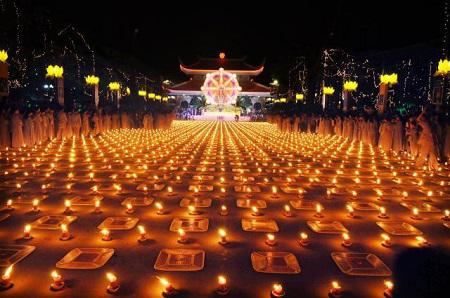Lưu &yacute; đi ch&ugrave;a th&aacute;ng 7 &acirc;m để tr&aacute;nh phạm kỵ, cầu b&igrave;nh an - Ảnh 1.