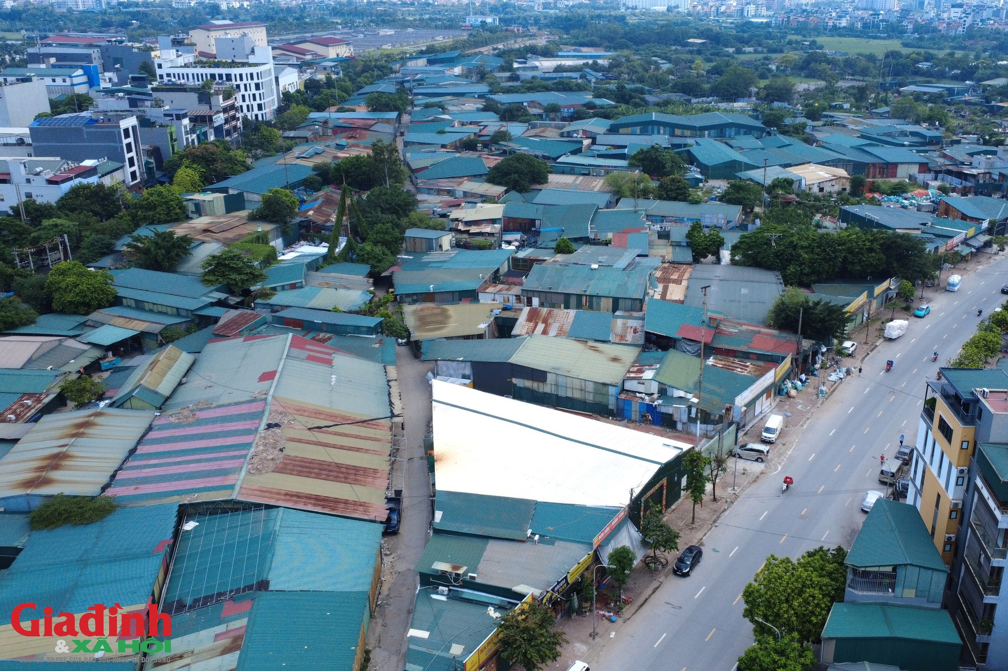 H&agrave; Nội 2026: Hiểm họa ch&aacute;y nổ từ kho xưởng tr&aacute;i ph&eacute;p ở Thanh Liệt - Ảnh 6.