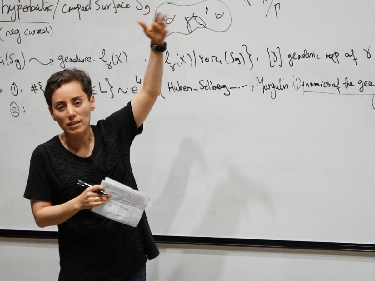 Ch&acirc;n dung 3 người phụ nữ hiếm hoi từng đoạt Huy chương Fields được v&iacute; như "giải Nobel To&aacute;n học" - Ảnh 1.