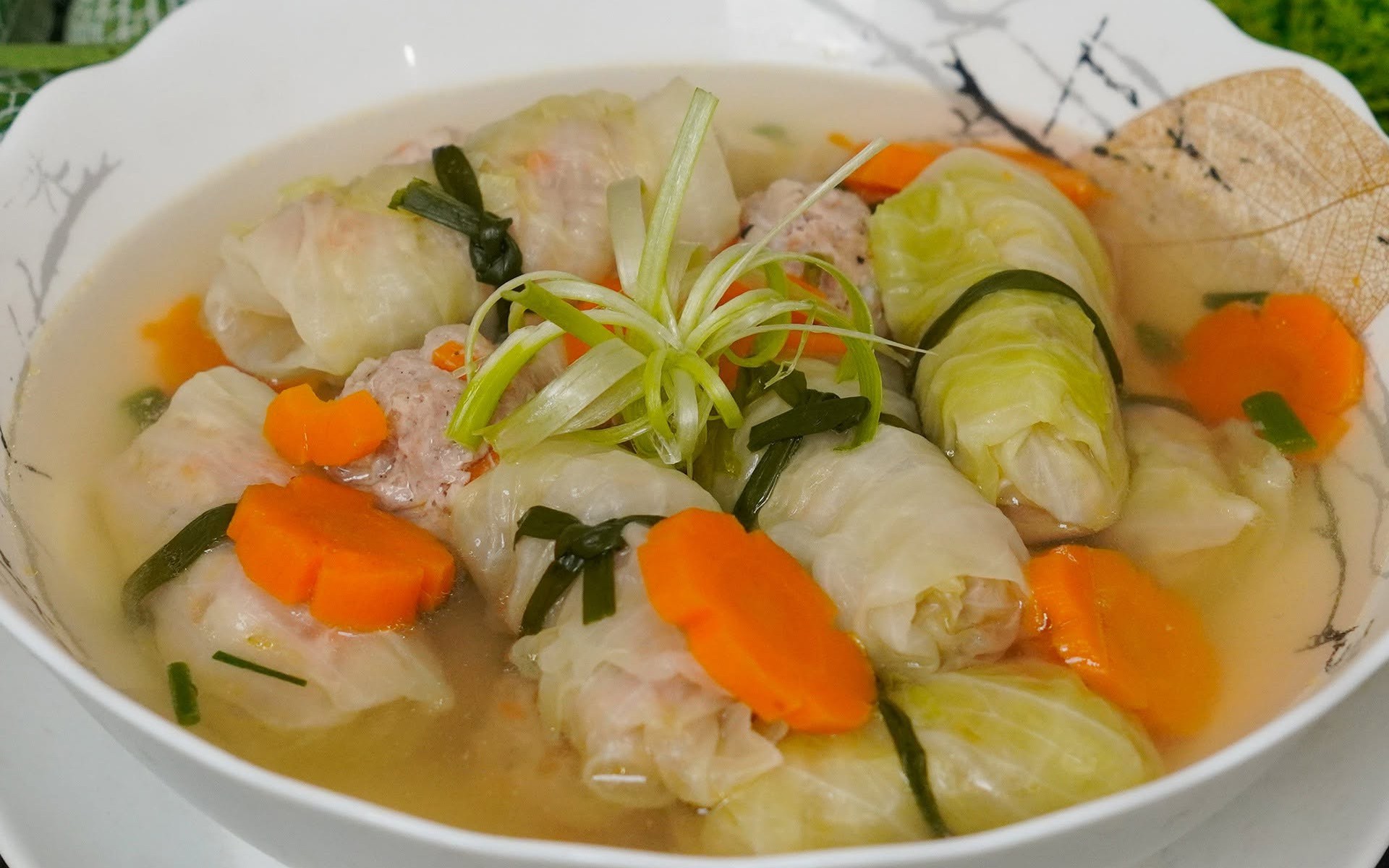 B&iacute; quyết l&agrave;m m&oacute;n ngon heo quay b&igrave; gi&ograve;n rụm, đừng bỏ qua 2 bước quan trọng n&agrave;y - Ảnh 10.