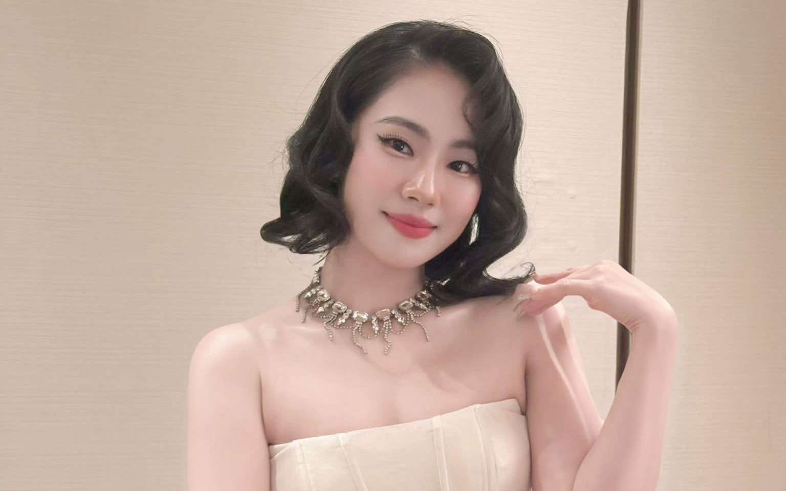 Siêu mẫu Hà Anh - Ảnh 8.