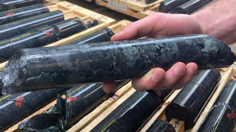 Khoan thăm d&ograve; li&ecirc;n tiếp, c&ocirc;ng ty Canada ph&aacute;t hiện mỏ quặng thứ 9, n&acirc;ng tổng t&agrave;i nguy&ecirc;n l&ecirc;n hơn 4,3 tỷ tấn - Ảnh 1.