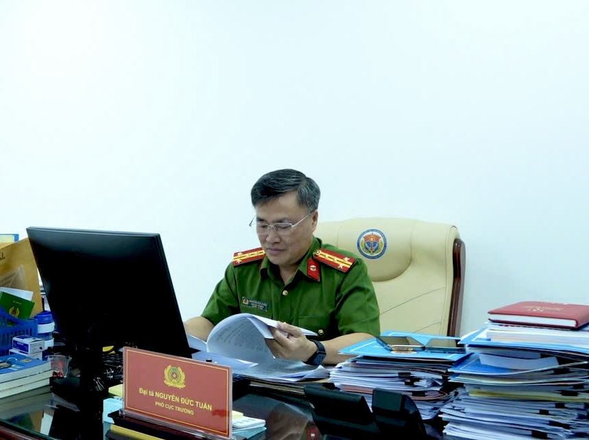 Phim 'Lửa trắng' c&oacute; lộ nghiệp vụ khi x&acirc;y dựng nh&acirc;n vật l&agrave;m 'nội gi&aacute;n' trong tổ chức ma t&uacute;y?   - Ảnh 6.