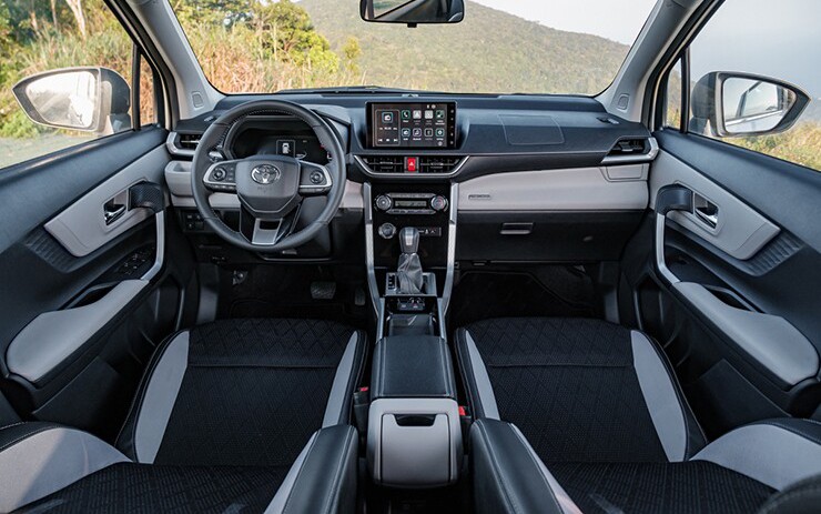 Gi&aacute; cả thị trường xe MPV 7 chỗ 2026: Toyota Veloz Hybrid Cạnh tranh Mitsubishi Xpander - Ảnh 1.