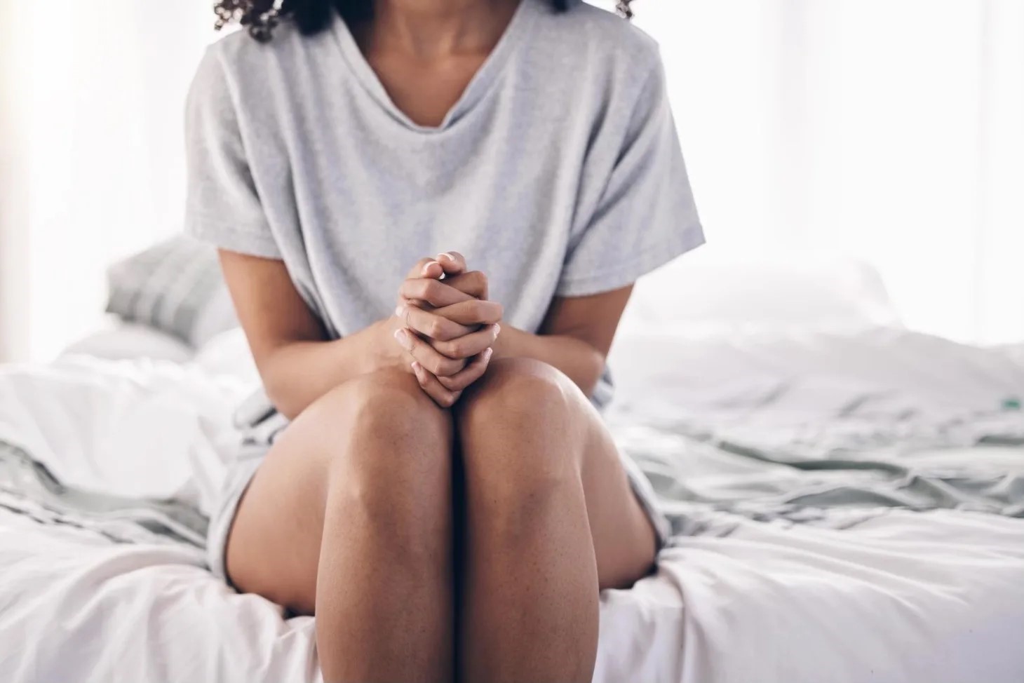 6 nguy&ecirc;n nh&acirc;n phổ biến g&acirc;y kh&ocirc; &acirc;m đạo chị em nhất định phải biết - Ảnh 1.