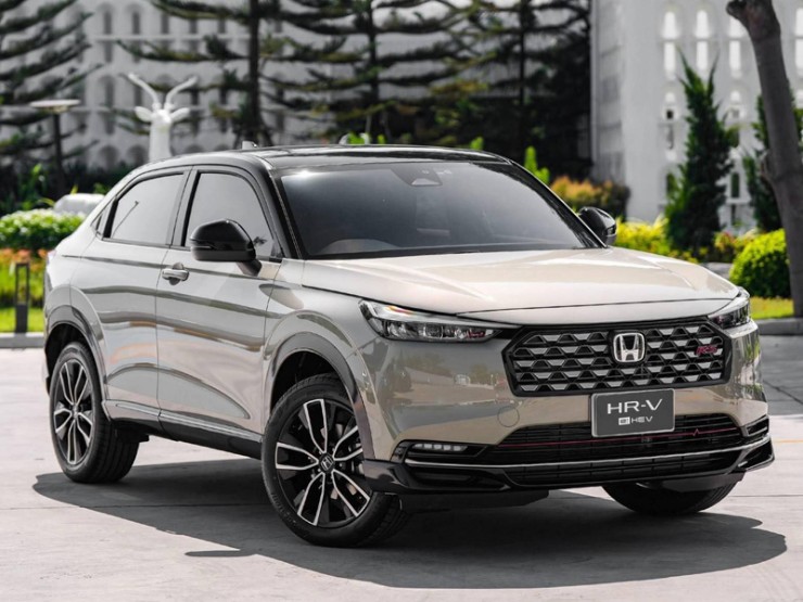 Xe hybrid tiết kiệm nhi&ecirc;n liệu gi&aacute; từ 569 triệu đồng tại Việt Nam năm 2026 - Ảnh 3.