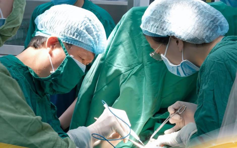 Quyết định quan trọng cứu người phụ nữ mắc ung thư vú kèm nhiều bệnh nền nguy hiểm - Ảnh 3.