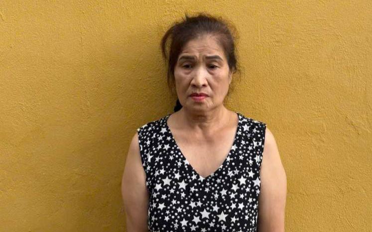 Người đ&agrave;n b&agrave; bất ngờ đến c&ocirc;ng an đầu th&uacute; thừa nhận bản th&acirc;n cho vay l&atilde;i nặng - Ảnh 2.
