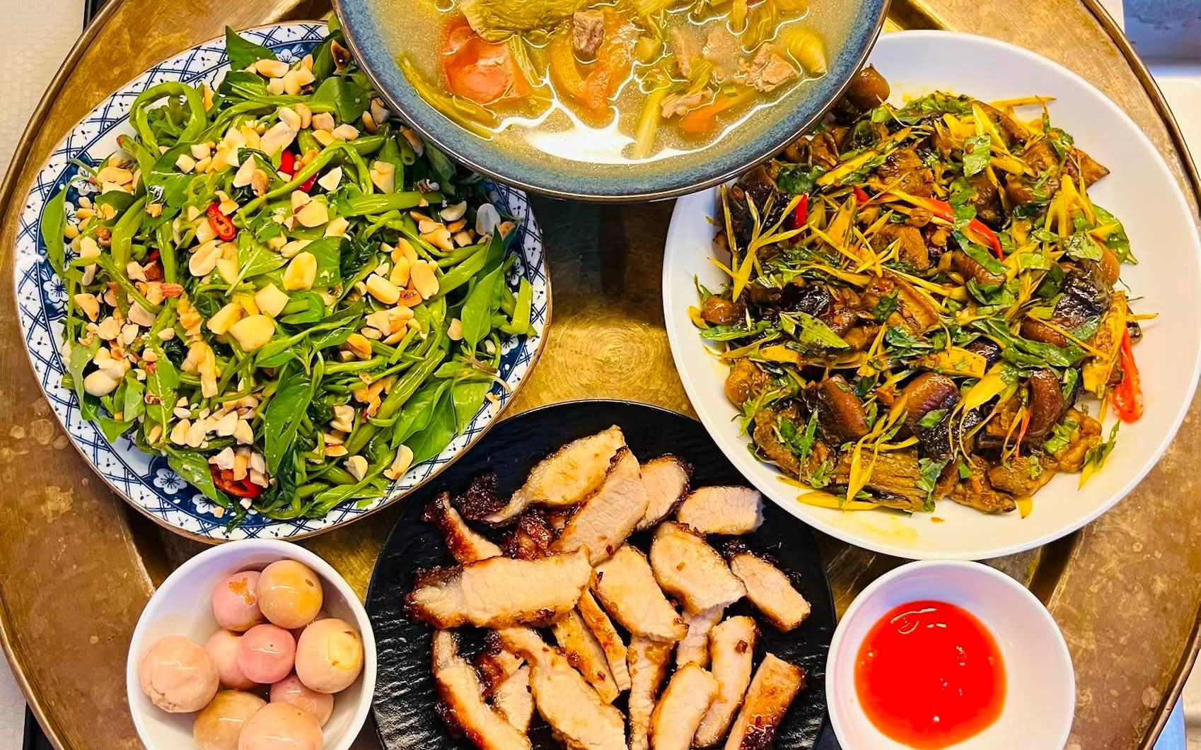6 mâm cơm gia đình nấu vội khiến cộng đồng xôn xao vì 'quá chất' - Ảnh 7.