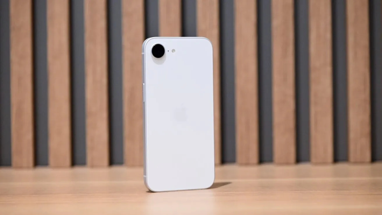 IPhone đ&aacute;ng mua dưới 15 triệu đồng cho năm 2026: Chọn iPhone 13 , 14 hay 16 e? - Ảnh 4.