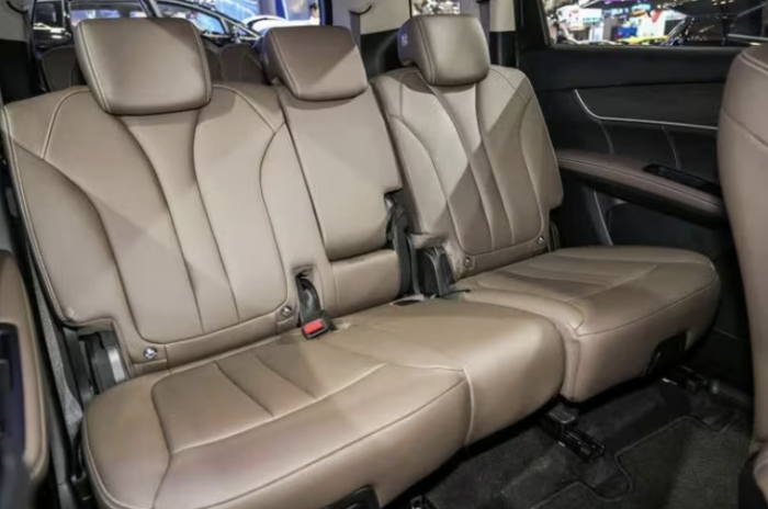 Gi&aacute; cả thị trường xe MPV 7 chỗ 2026: BYD M6 DM Cạnh tranh Mitsubishi Xpander - Ảnh 5.