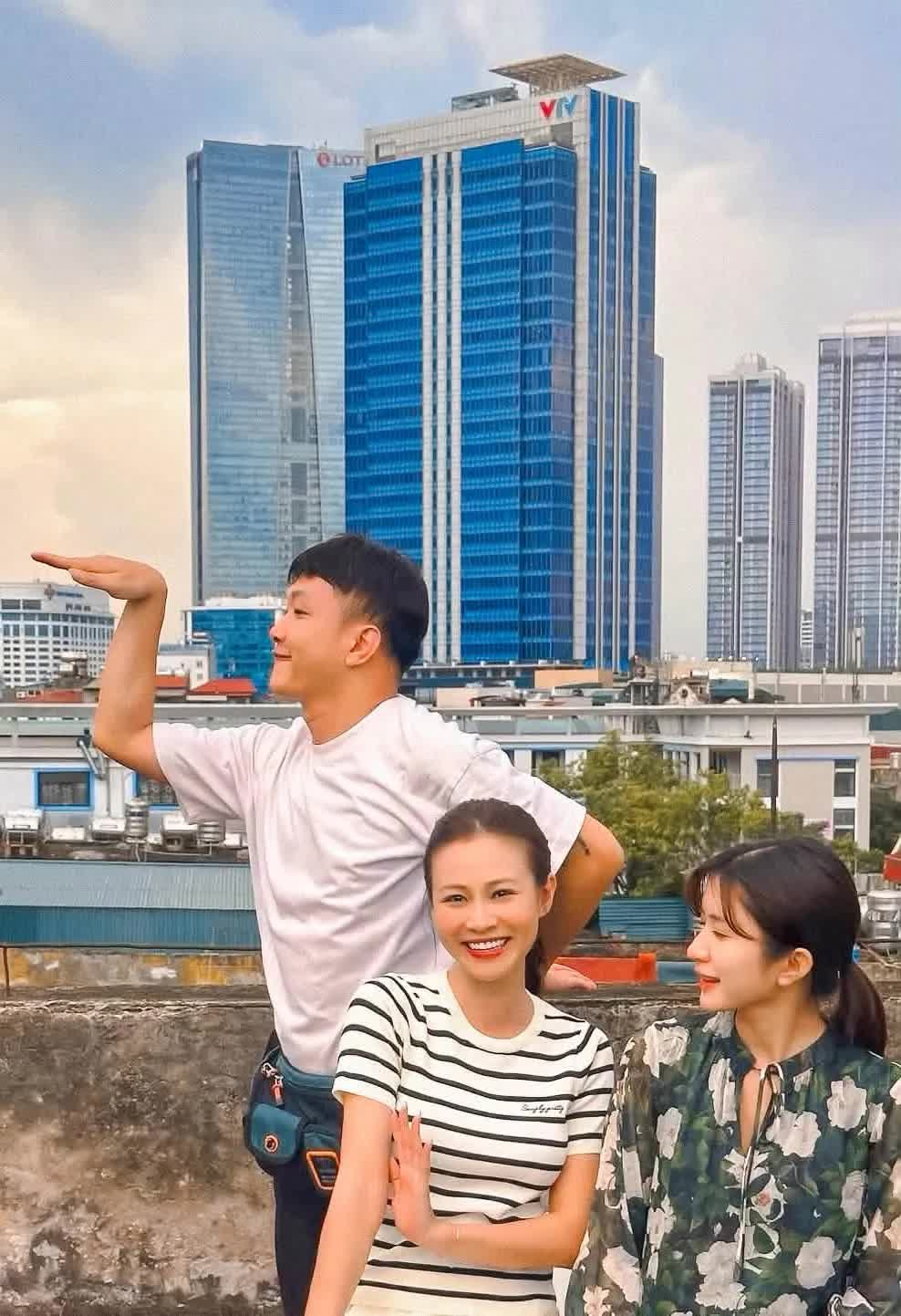 Loạt ảnh g&acirc;y thương nhớ ở hậu trường Dưới &ocirc; cửa s&aacute;ng đ&egrave;n - Ảnh 8.